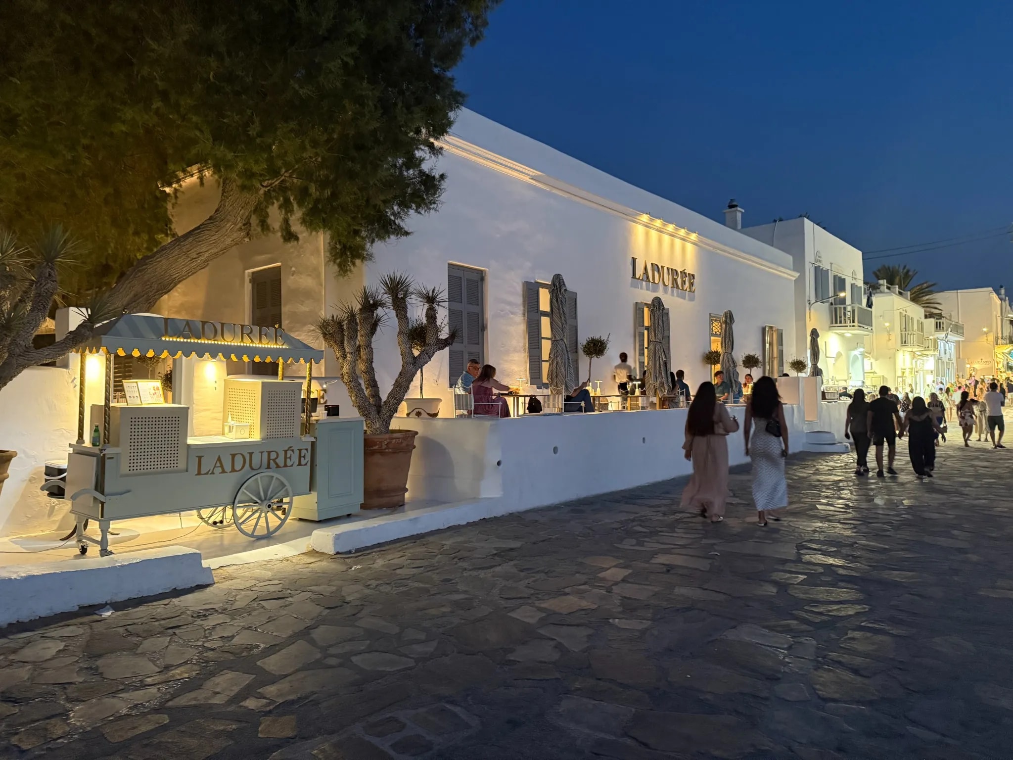 Ladurée store at Mykonos